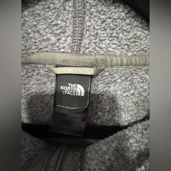 The North Face Gray Fleece Jacket‎ - Picture 2 of 6